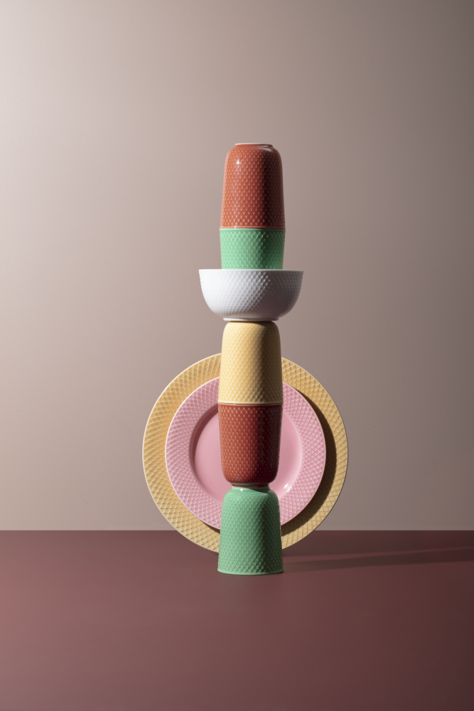 Lyngby Porcelæn Rhombe middagstallerken, sand - Ø: 27 cm. - Bahne